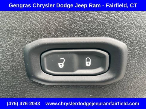 Used 2024 Jeep Wrangler Unlimited AWD/4WD image 20