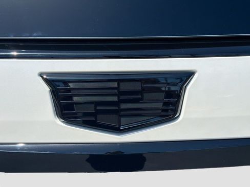 Certified 2025 Cadillac Escalade ESV Sport w/ Touring Package AWD/4WD image 12