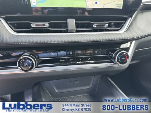 Used 2025 Chevrolet Equinox LT image 18