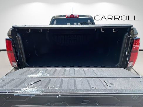 Used 2025 Chevrolet Colorado ZR2 w/ Technology Package AWD/4WD image 12