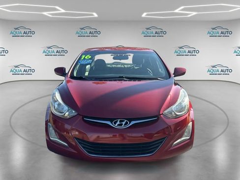 Used 2016 Hyundai Elantra SE w/ Option Group 02 FWD image 2