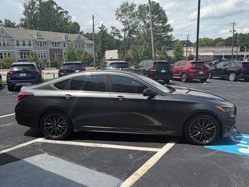 Used 2019 Genesis G80 3.3T Sport RWD image 4
