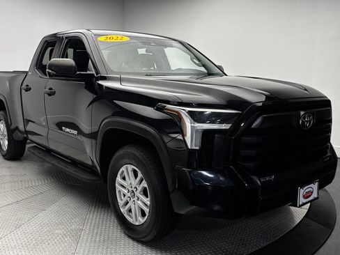 Used 2022 Toyota Tundra SR5 w/ SR5 Convenience Package AWD/4WD image 39