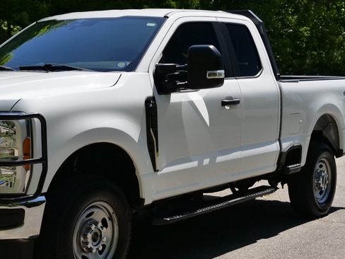 Used 2023 Ford F350 XL w/ XL Chrome Package AWD/4WD image 34