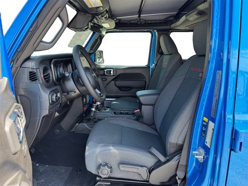 New 2025 Jeep Wrangler Unlimited Rubicon w/ Technology Group image 9