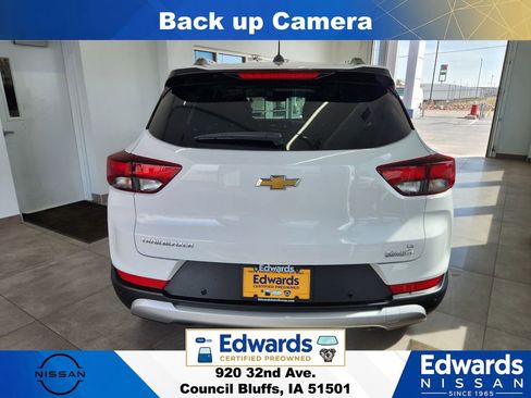 Used 2025 Chevrolet TrailBlazer LT w/ LT Cold Weather Package FWD image 6