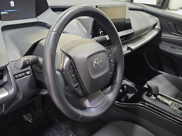 Certified 2025 Toyota Prius LE FWD image 12