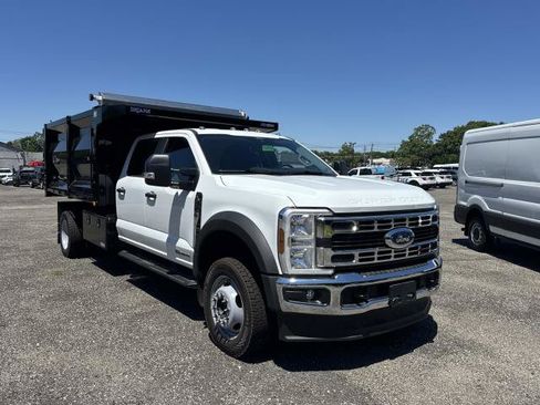 New 2026 Ford F550 4x4 Crew Cab image 3