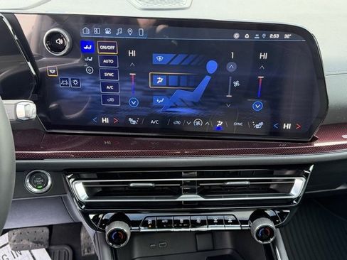 New 2026 Chevrolet Traverse Z71 w/ Enhanced Driving Package image 29