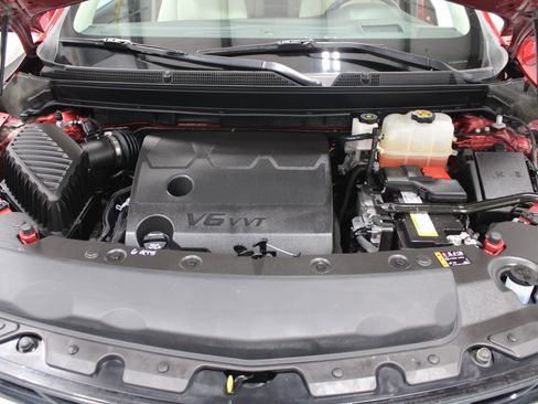 Used 2023 Buick Enclave Premium AWD/4WD image 10