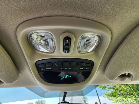 Used 2005 Dodge Ram 1500 Truck 2WD Quad Cab image 38