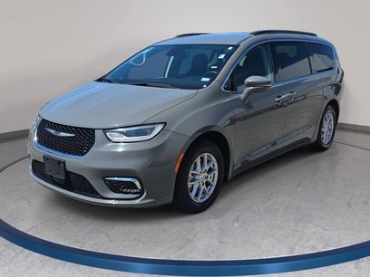 Used 2022 Chrysler Pacifica Touring-L
