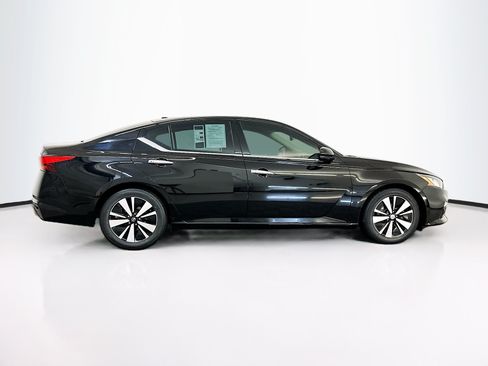 Used 2019 Nissan Altima 2.5 SL FWD image 10