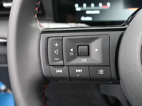 New 2026 Nissan Kicks SR FWD image 19