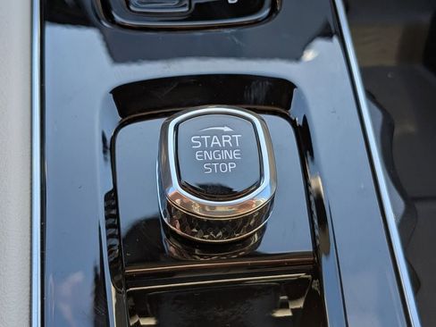 New 2026 Volvo XC90 B6 Ultra w/ Protection Package Premier image 38