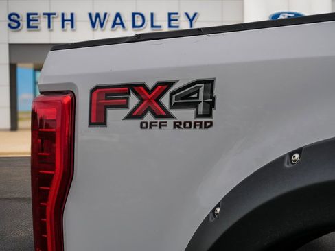 Used 2018 Ford F250 XLT w/ FX4 Off-Road Package AWD/4WD image 12