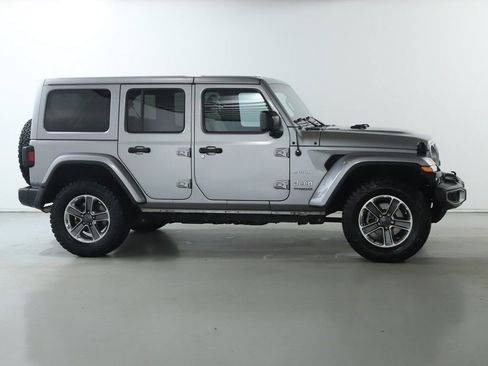 Used 2021 Jeep Wrangler Unlimited Sahara image 11