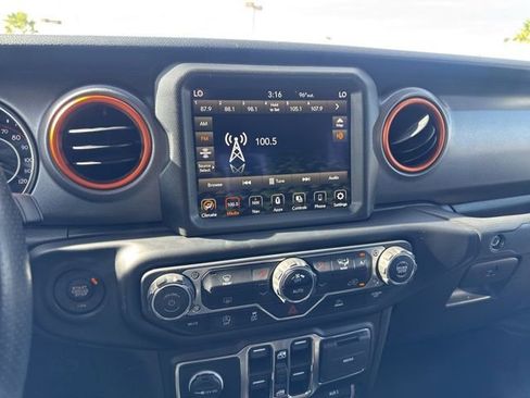 Certified 2021 Jeep Gladiator Mojave image 22