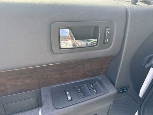 Used 2019 Ford Flex Limited AWD/4WD image 4