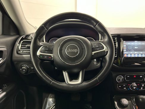 Used 2021 Jeep Compass Latitude w/ Sun and Sound Group AWD/4WD image 15