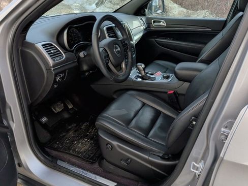 Used 2018 Jeep Grand Cherokee Limited image 14