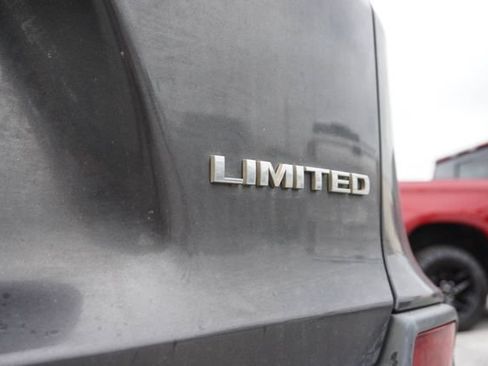 Used 2019 Jeep Cherokee Limited FWD image 5