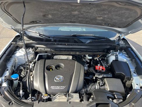 Used 2019 MAZDA CX-5 Touring image 37