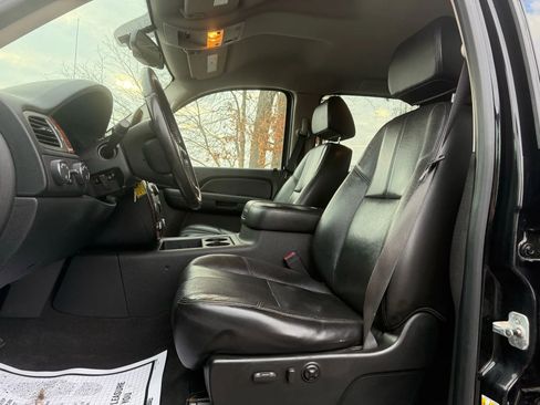 Used 2007 Chevrolet Silverado 1500 LTZ w/ Suspension Package, Off-Road" image 10