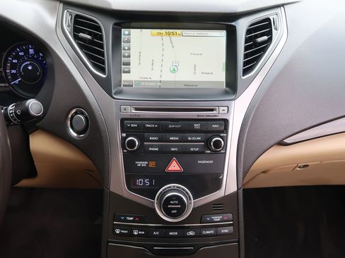 Used 2016 Hyundai Azera 4dr Sdn image 17