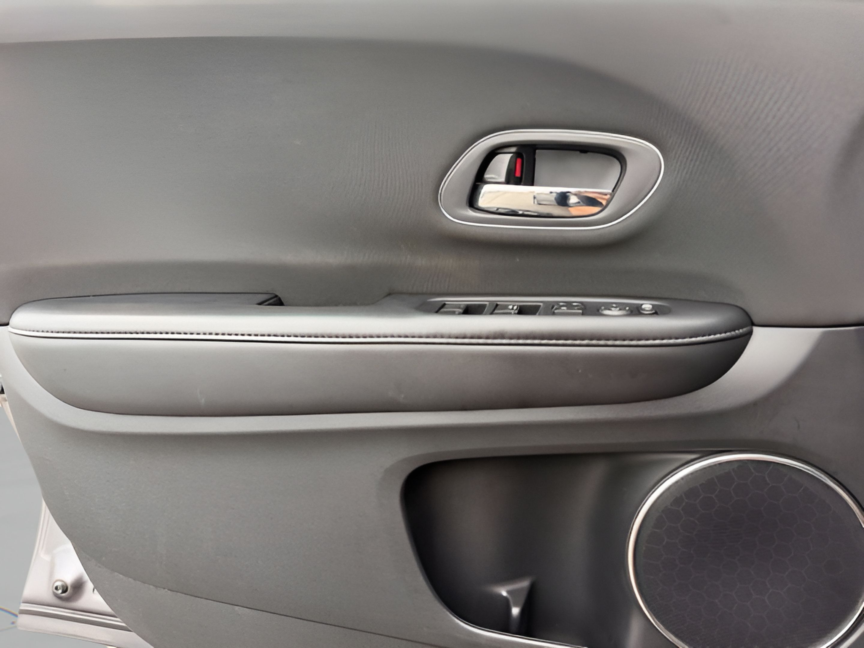 Used 2022 Honda HR-V EX image 19