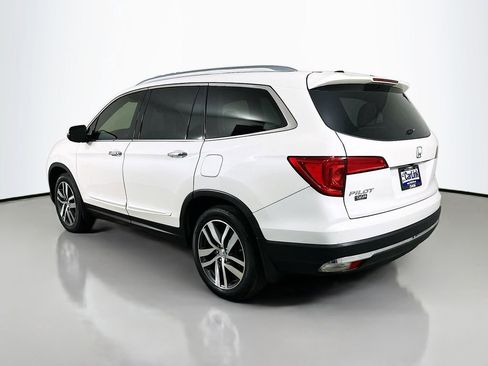 Used 2018 Honda Pilot Touring image 5