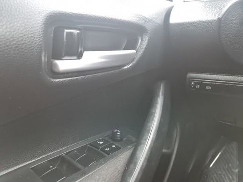 Used 2021 Toyota Corolla LE image 13