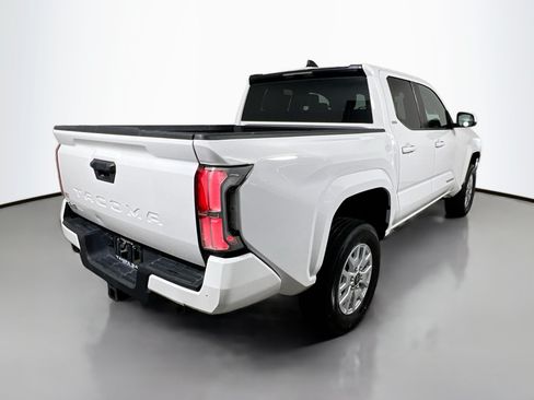 Used 2024 Toyota Tacoma SR5 AWD/4WD image 4