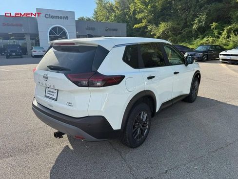 Used 2023 Nissan Rogue S AWD/4WD image 8