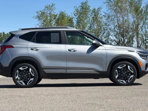 Used 2024 Kia Seltos SX w/ SX Sunroof Package AWD/4WD image 8