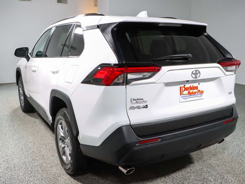 Used 2024 Toyota RAV4 XLE image 9