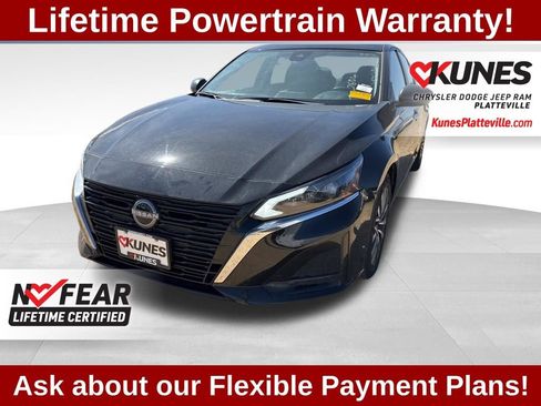 Used 2025 Nissan Altima 2.5 SV FWD image 9
