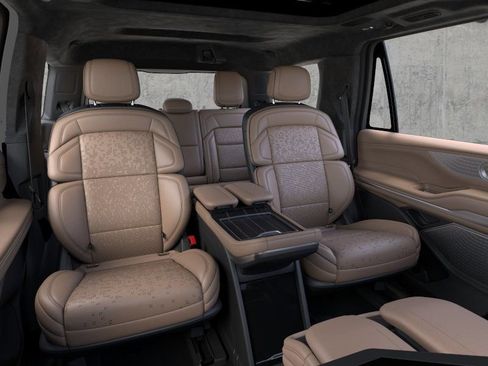 New 2026 Lincoln Navigator Black Label AWD/4WD image 11