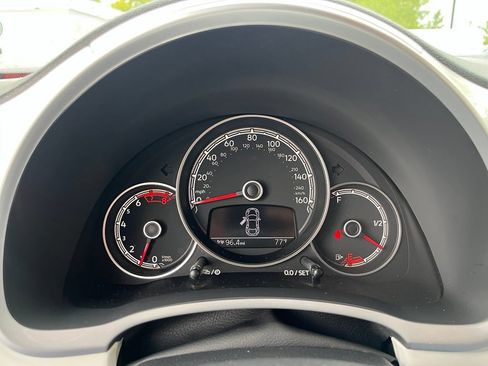 Used 2019 Volkswagen Beetle 2.0T SE FWD image 28