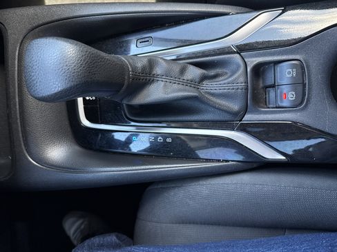 Used 2021 Toyota Corolla LE image 27