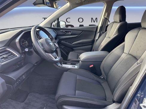 Used 2024 Subaru Ascent Premium w/ Convenience Package image 10
