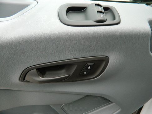 Used 2019 Ford Transit 150 XLT RWD image 21