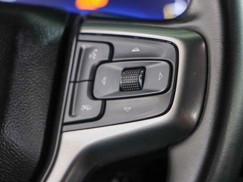 Used 2023 Chevrolet Suburban LT image 15