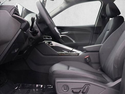 New 2025 Audi Q5 Premium AWD/4WD image 4