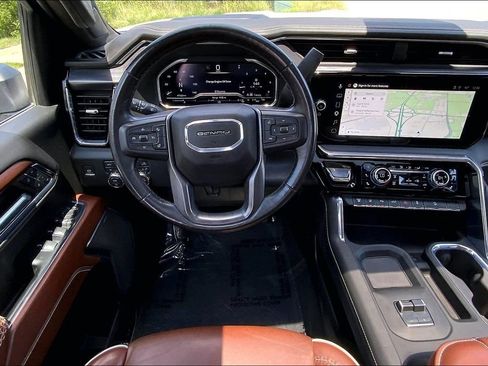 Used 2024 GMC Sierra 2500 Denali Ultimate w/ Max Trailering Package AWD/4WD image 5