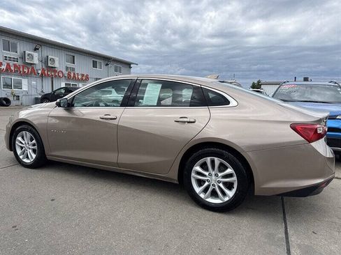 Used 2018 Chevrolet Malibu LT FWD image 4