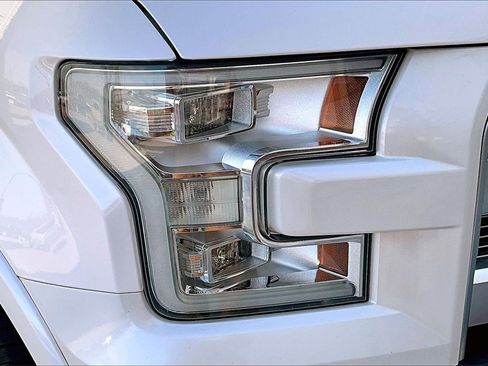 Used 2017 Ford F150 Platinum w/ Equipment Group 701A Luxury image 31