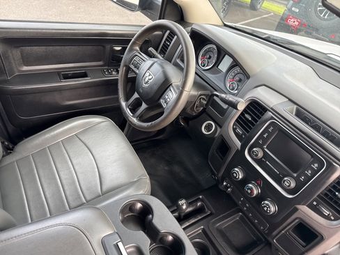 Used 2014 RAM 3500 Tradesman w/ Chrome Appearance Group image 28