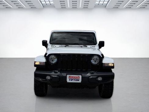 Used 2023 Jeep Gladiator Sport AWD/4WD image 8