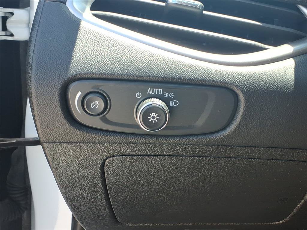 Used 2025 Chevrolet Malibu LT FWD image 17